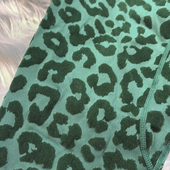 Balance Athletica Lux Panther Velvet Green Leggings sz S - Picture 4 of 8
